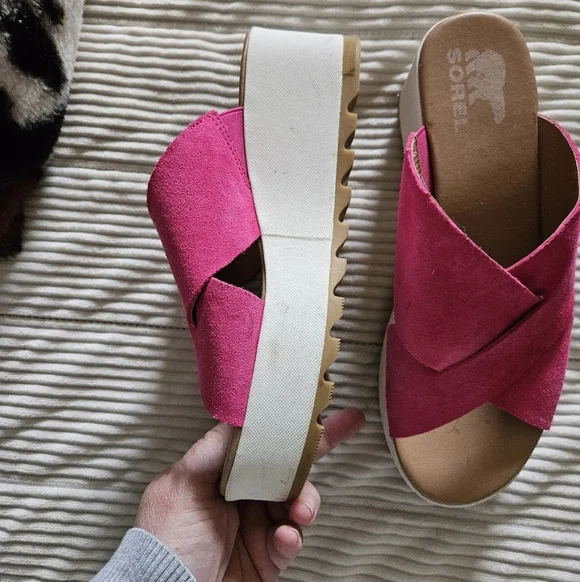 Sorel Women's Fuchsia Crisscross Suede Sandals Size 9 - Picture 3 of 7